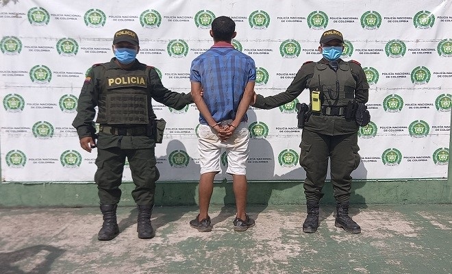 CAPTURADO EN LETICIA UN HOMBRE POR HURTAR UN CELULAR CAPTURADO EN LETICIA UN HOMBRE POR HURTAR UN CELULAR