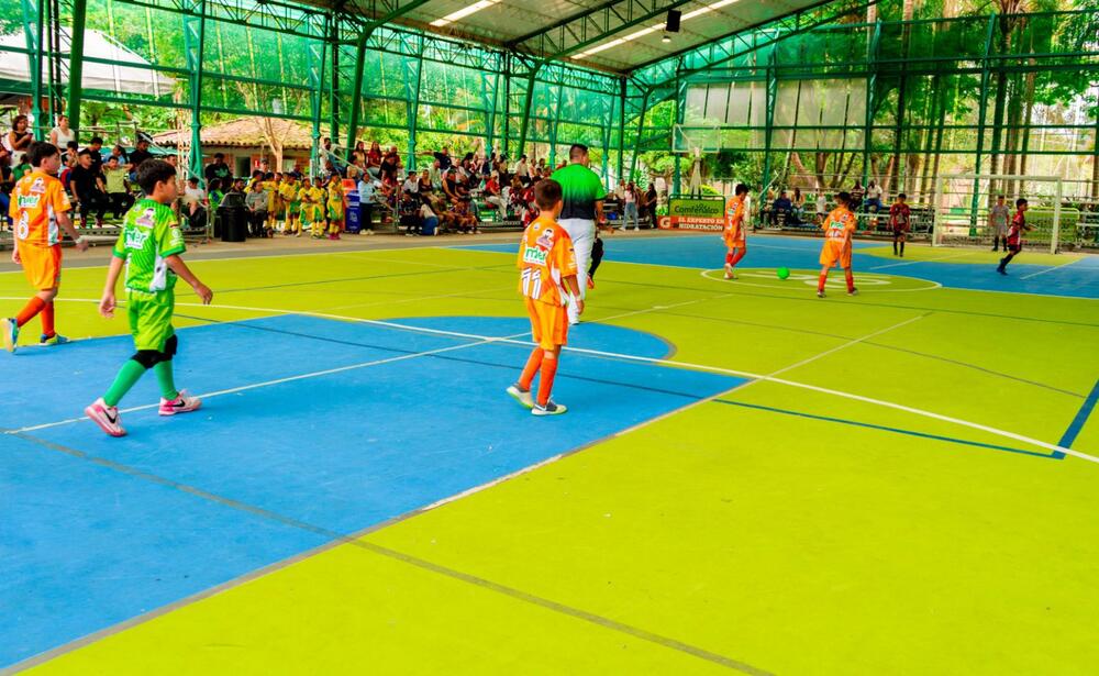 Amazonas celebra una gran victoria en el Baby Fútbol Sala 2026