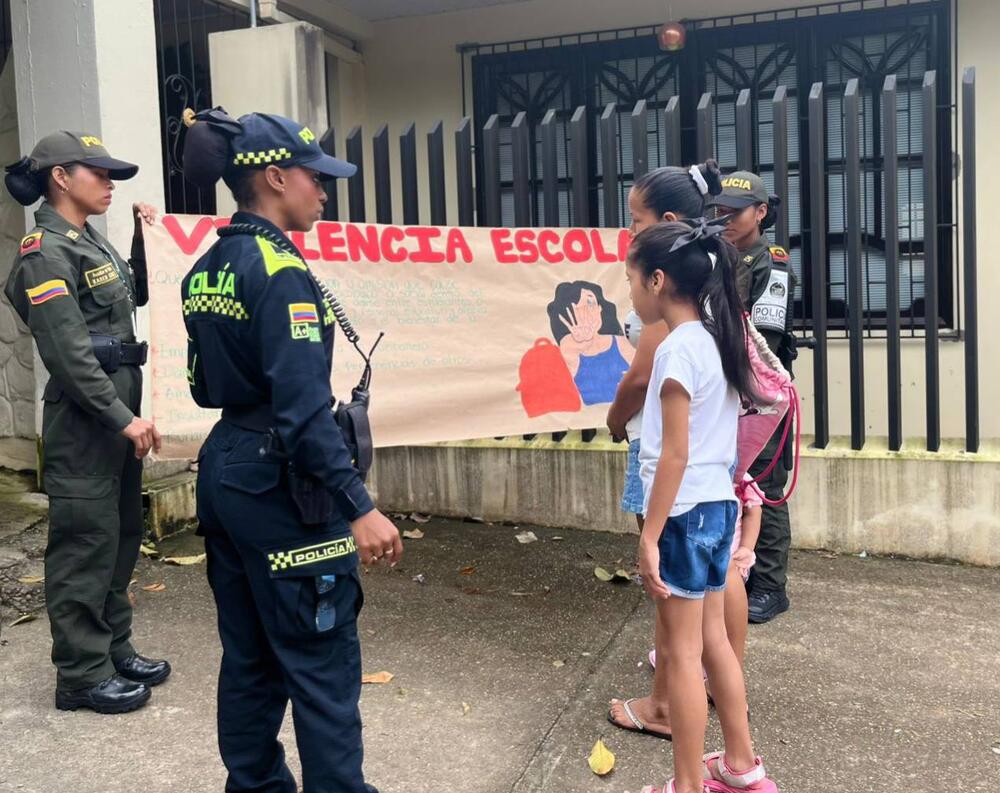 Policía Nacional fortalece lazos con la comunidad en Leticia mediante jornada de prevención y sensibilización