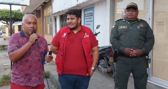 SE INSTALÓ CON ÉXITO SISTEMA DE ALARMA COMUNITARIA CON BOTÓN DE PÁNICO EN EL SECTOR CENTRO DE LETICIA SE INSTALÓ CON ÉXITO SISTEMA DE ALARMA COMUNITARIA CON BOTÓN DE PÁNICO EN EL SECTOR CENTRO DE LETICIA