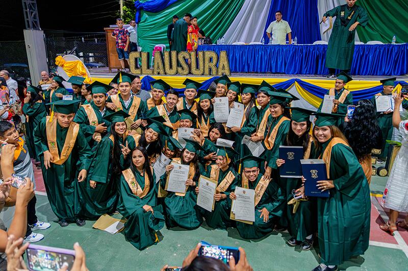 330 bachilleres del Amazonas se certificaron con el SENA y salieron con ventaja para recorrer el mundo laboral