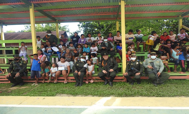 LLEGAMOS A LA COMUNIDAD DE MOCAGUA-AMAZONAS CON NUESTRAS ESPECIALIDADES DE POLICÍA 