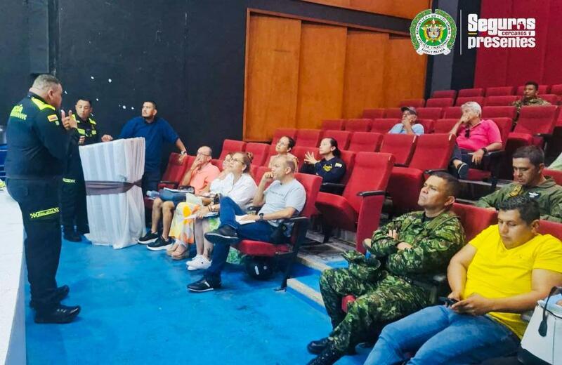 La Policía nacional del amazonas participó en el Consejo de Seguridad con comerciantes y la Cámara de Comercio La Policía nacional del amazonas participó en el Consejo de Seguridad con comerciantes y la Cámara de Comercio