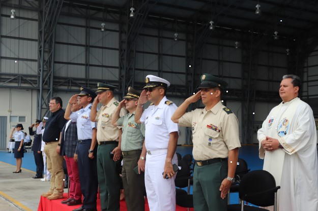Con orgullo once oficiales ascendieron al grado inmediatamente superior en el Amazonas