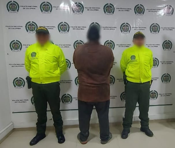 CAPTURADO UN HOMBRE POR EL DELITO DE HURTO CALIFICADO Y AGRAVADO CAPTURADO UN HOMBRE POR EL DELITO DE HURTO CALIFICADO Y AGRAVADO