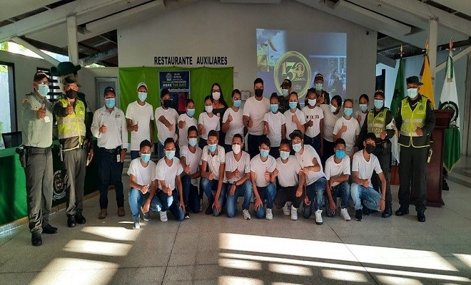 LANZAMIENTO DEL PROGRAMA CÍVICO JUVENIL “AMIGOS DE LA NATURALEZA” LANZAMIENTO DEL PROGRAMA CÍVICO JUVENIL “AMIGOS DE LA NATURALEZA”