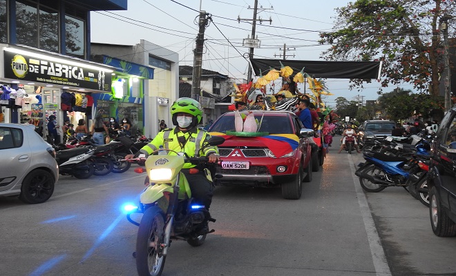 CON ACOMPAÑAMIENTO POR PARTE DE LA POLICÍA, INICIAN LAS FIESTAS DE LA CONFRATERNIDAD AMAZÓNICA
