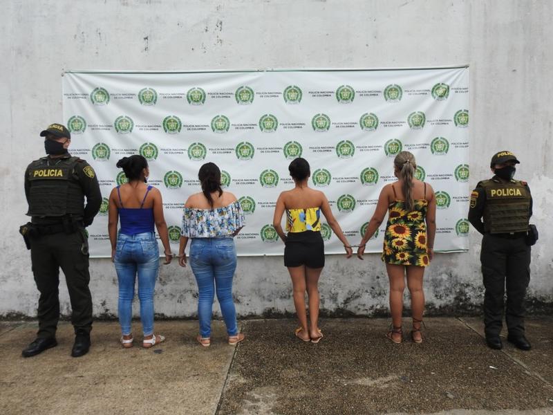 CUATRO MUJERES PROTAGONIZARON UN HECHO DE INTOLERANCIA EN EL BARRIO VICTORIA REGIA EN LETICIA CUATRO MUJERES PROTAGONIZARON UN HECHO DE INTOLERANCIA EN EL BARRIO VICTORIA REGIA EN LETICIA