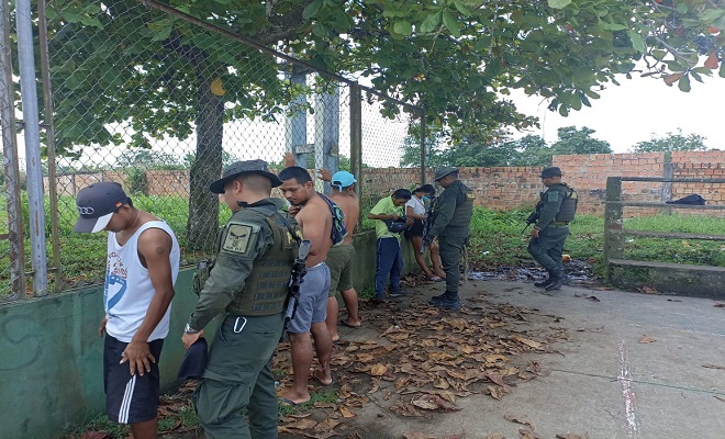 COMANDOS DEL ESCUADRÓN MÓVIL DE CARABINEROS NRO. 12, CONTRIBUYEN AL FORTALECIMIENTO DE LA SEGURIDAD Y CONVIVENCIA EN LETICIA COMANDOS DEL ESCUADRÓN MÓVIL DE CARABINEROS NRO. 12, CONTRIBUYEN AL FORTALECIMIENTO DE LA SEGURIDAD Y CONVIVENCIA EN LETICIA