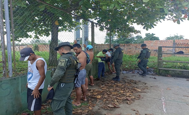 COMANDOS DEL ESCUADRÓN MÓVIL DE CARABINEROS NRO. 12, CONTRIBUYEN AL FORTALECIMIENTO DE LA SEGURIDAD Y CONVIVENCIA EN LETICIA