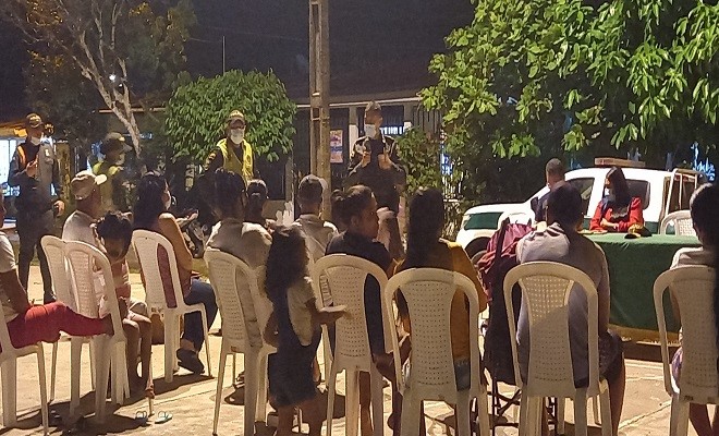 POLICÍA REALIZA ENCUENTRO COMUNITARIO EN EL BARRIO HUMARIZAL DE LETICIA POLICÍA REALIZA ENCUENTRO COMUNITARIO EN EL BARRIO HUMARIZAL DE LETICIA