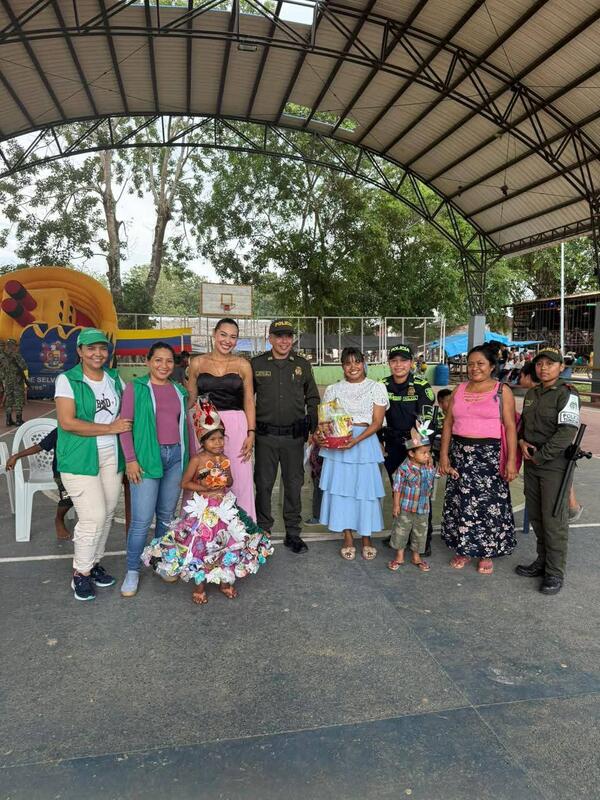 Encuentro Comunitario “Somos Familia, Somos Comunidad” Encuentro Comunitario “Somos Familia, Somos Comunidad”