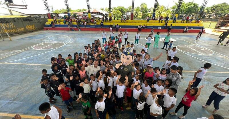 Niños del Amazonas recibieron alegría en el mes dulce, con el apoyo de su Fuerza Aérea Colombiana