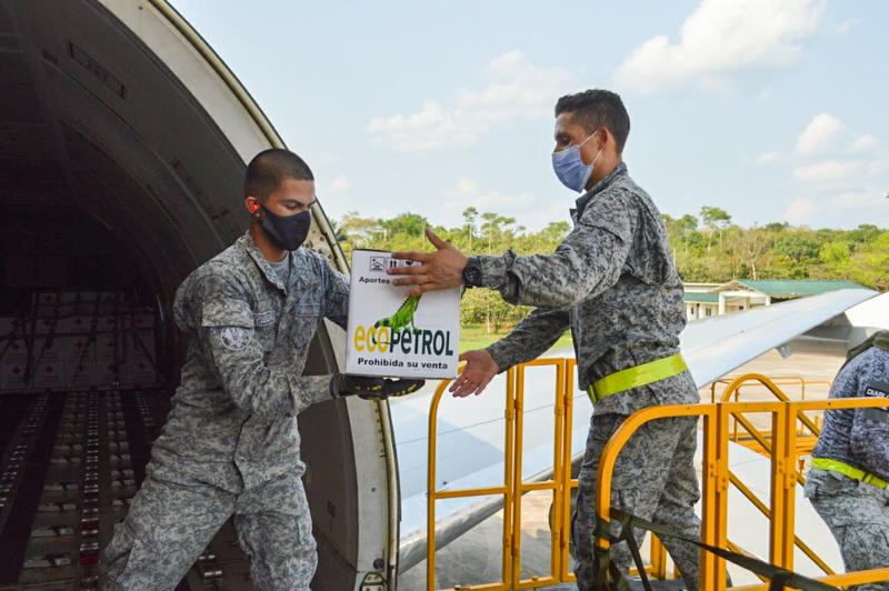 36 toneladas de alimentos fueron transportados en vuelo humanitario de su Fuerza Aérea hasta Leticia