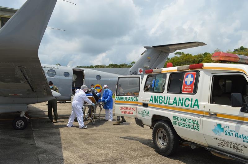 Avión ambulancia de su Fuerza Aérea realiza transporte a paciente en delicado estado de salud en el Amazonas