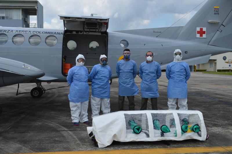 Paciente en delicado estado de salud por Covid-19 fue transportado en vuelo aeromédico de su Fuerza Aérea