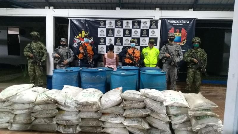 POLICÍA NACIONAL CAPTURA MUJER Y SE INCAUTA DE INSUMOS PARA EL PROCESAMIENTO DE SUSTANCIAS PSICOACTIVAS POLICÍA NACIONAL CAPTURA MUJER Y SE INCAUTA DE INSUMOS PARA EL PROCESAMIENTO DE SUSTANCIAS PSICOACTIVAS