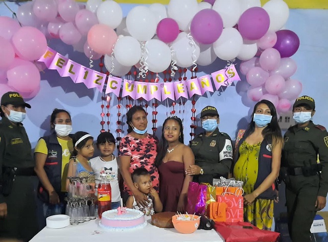 CELEBRAMOS LOS QUINCE AÑOS DE NIÑA INDÍGENA EN EL MUNICIPIO DE PUERTO NARIÑO CELEBRAMOS LOS QUINCE AÑOS DE NIÑA INDÍGENA EN EL MUNICIPIO DE PUERTO NARIÑO