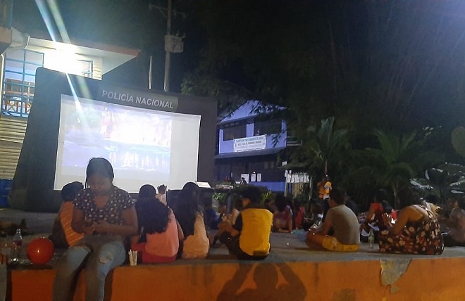 TODOS A CINE AL PARQUE CON LA POLICÍA NACIONAL TODOS A CINE AL PARQUE CON LA POLICÍA NACIONAL
