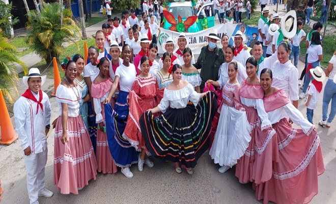 GRAN PARTICIPACIÓN DE LA POLICIA NACIONAL EN LAS FIESTAS SAN PEDRINAS EN LETICIA - AMAZONAS