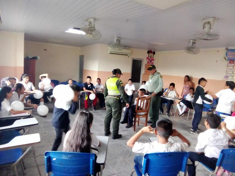 POLICÍA CONMEMORÓ EL DÍA INTERNACIONAL DE LA CERO DISCRIMINACIÓN EN COLEGIOS DE LETICIA POLICÍA CONMEMORÓ EL DÍA INTERNACIONAL DE LA CERO DISCRIMINACIÓN EN COLEGIOS DE LETICIA
