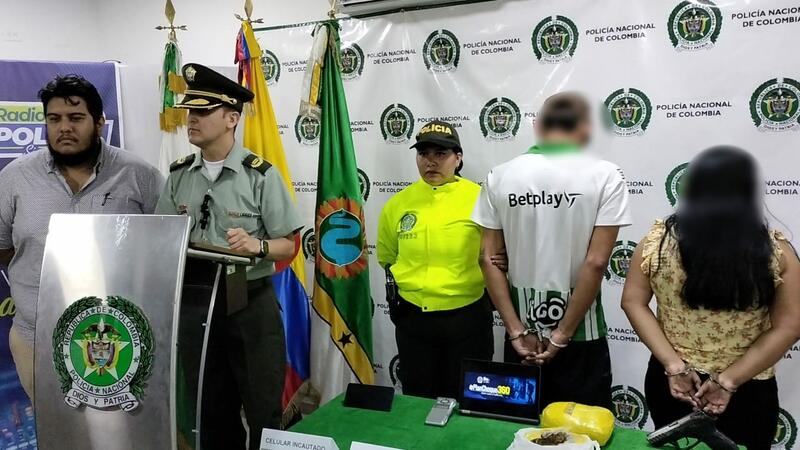 Allanamiento de las autoridades a una residencia en Leticia, permitió la captura de dos personas Allanamiento de las autoridades a una residencia en Leticia, permitió la captura de dos personas