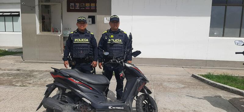 MOTOCICLETA HURTADA, FUE RECUPERADA POR LA POLICÍA 