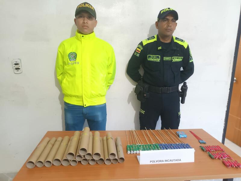 ARTEFACTOS PIROTÉCNICOS INCAUTADOS EN EL MUNICIPIO DE PUERTO NARIÑO AMAZONAS ARTEFACTOS PIROTÉCNICOS INCAUTADOS EN EL MUNICIPIO DE PUERTO NARIÑO AMAZONAS