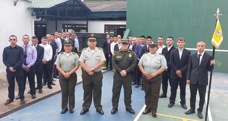 POLICÍA RECIBE 30 FUTUROS POLICÍAS EN AMAZONAS 