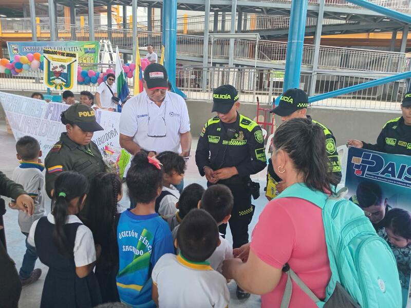 PATRULLA PAIS DE LA POLICÍA 