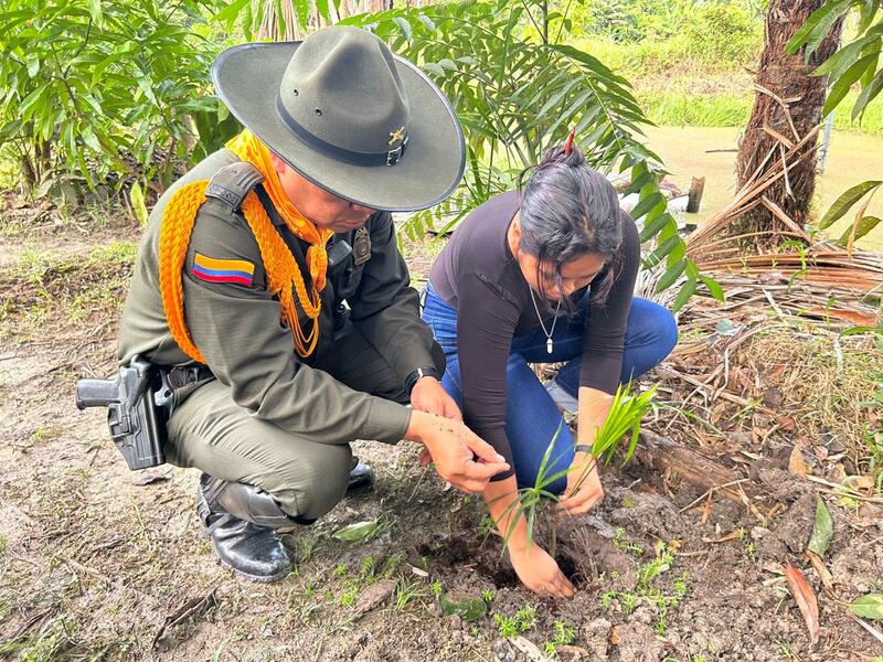 GRACIAS A NUESTROS CAMPESINOS POR TAN IMPORTANTE LABOR GRACIAS A NUESTROS CAMPESINOS POR TAN IMPORTANTE LABOR