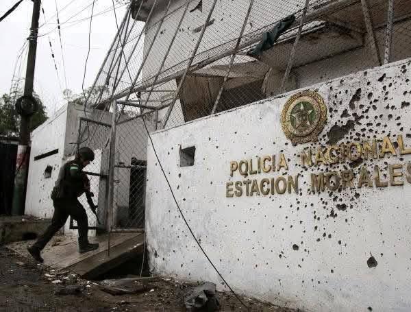 Ataque con dron explosivo contra la Estación de Policía de Morales, Cauca Ataque con dron explosivo contra la Estación de Policía de Morales, Cauca