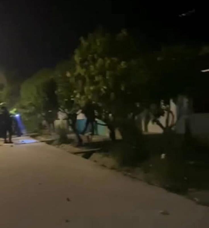 DOS PERSONAS RESULTAN HERIDAS EN MEDIO DE PROCEDIMIENTO POLICIAL EN LA URBANIZACIÓN NÍA NEMECHE DOS PERSONAS RESULTAN HERIDAS EN MEDIO DE PROCEDIMIENTO POLICIAL EN LA URBANIZACIÓN NÍA NEMECHE