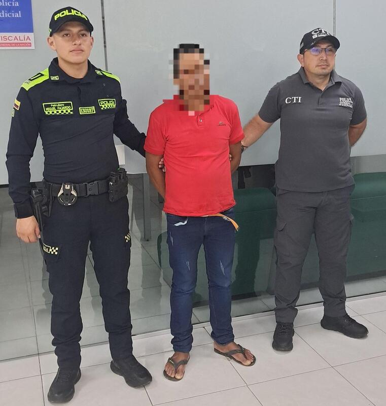 LA POLICIA EN EL AMAZONAS CAPTURA A CIUDADANO EN FRAGANCIA POR TRÁFICO DE ESTUPEFACIENTES EN EL BARRIO ÁGUILA