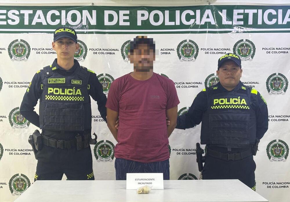 Policía nacional Captura a ciudadano por tráfico de estupefacientes en Leticia, Amazonas