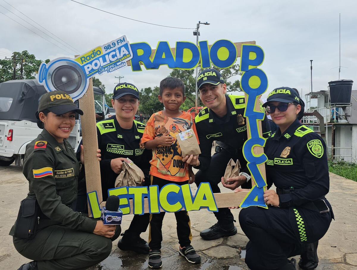 La Policía nacional en el Amazonas celebra el Día del niño