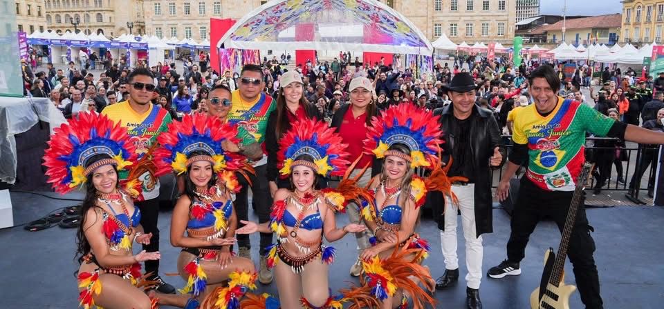 ÉXITO TOTAL DEL AMAZONAS EN BOGOTÁ ÉXITO TOTAL DEL AMAZONAS EN BOGOTÁ