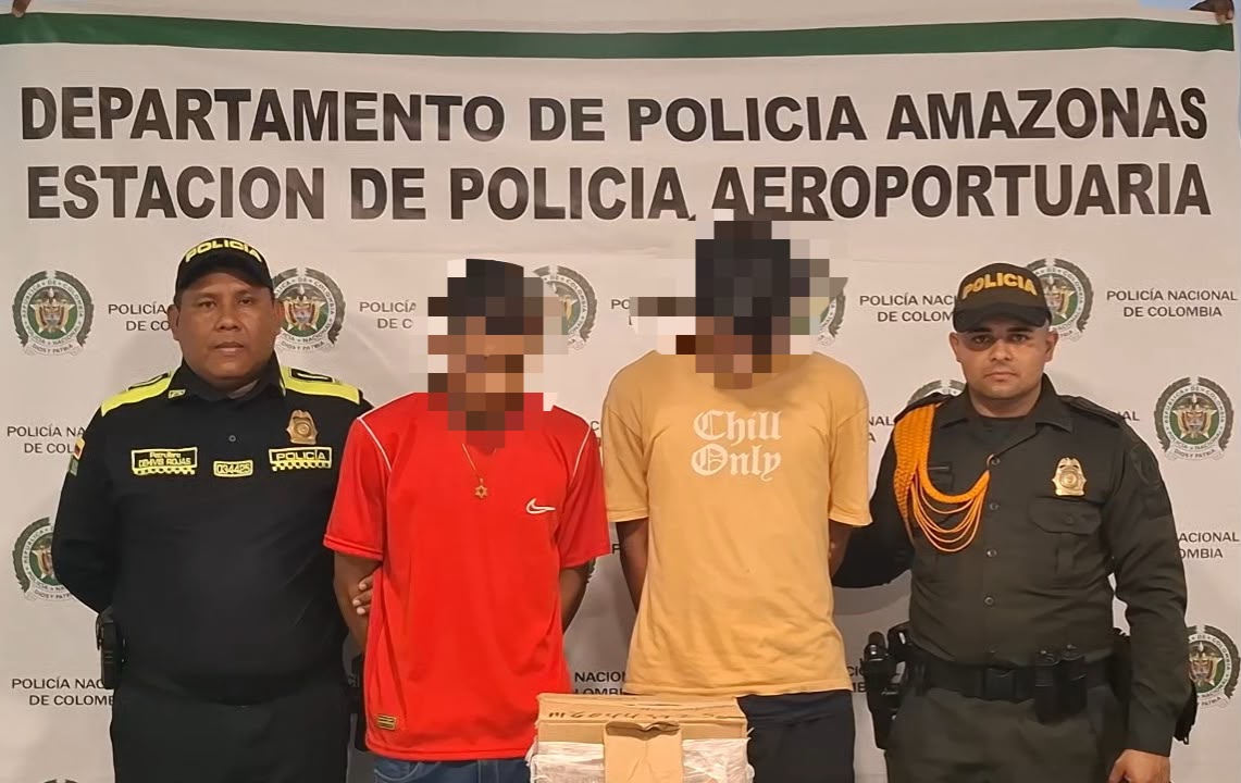 Policía Nacional capturó a dos personas por el presunto delito de tráfico, fabricación o porte de estupefacientes en el aeropuerto Vásquez Cobo