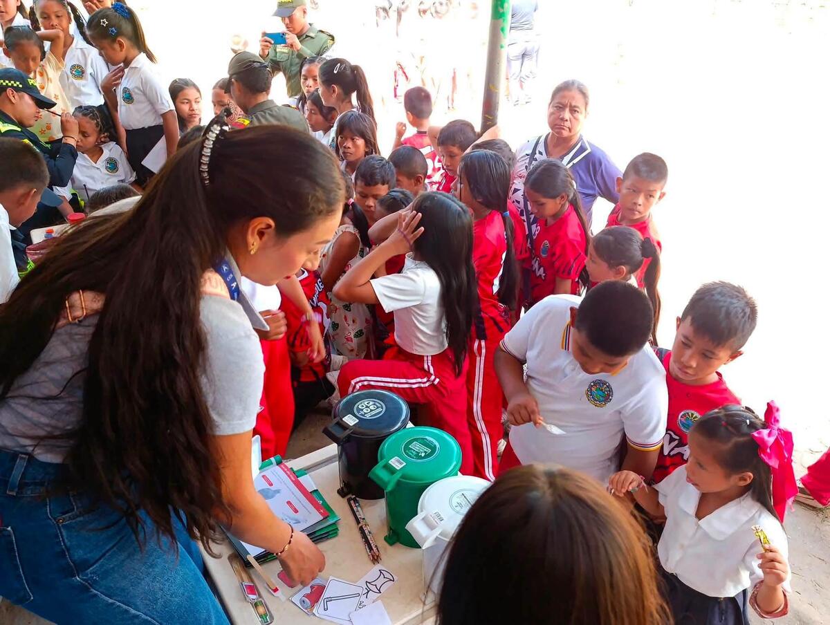 Jornada educativo para niños de la institución educativa francisco del rosario vela en Leticia 