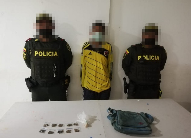MEDIANTE REGISTRO A PERSONAS, SE EFECTUÓ LA CAPTURA DE UN SUJETO POR EL DELITO DE TRÁFICO, FABRICACIÓN O PORTE DE ESTUPEFACIENTES MEDIANTE REGISTRO A PERSONAS, SE EFECTUÓ LA CAPTURA DE UN SUJETO POR EL DELITO DE TRÁFICO, FABRICACIÓN O PORTE DE ESTUPEFACIENTES