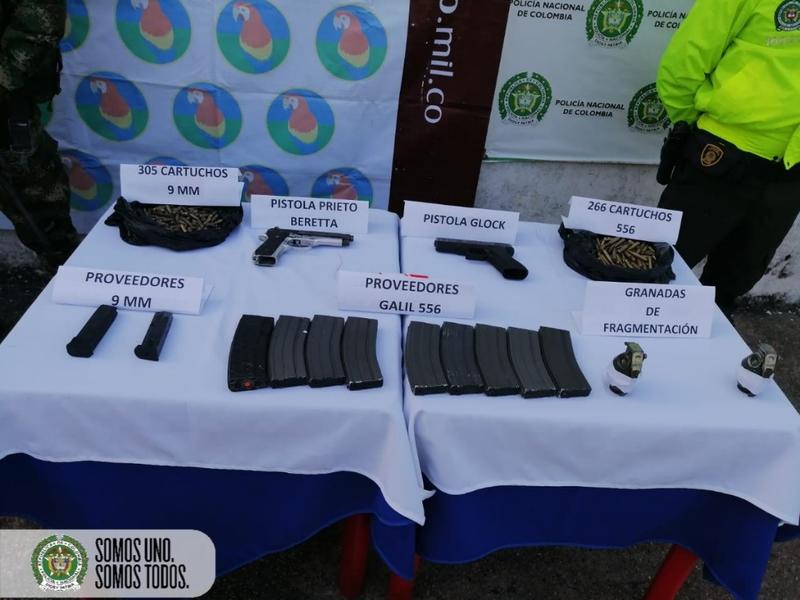 POLICÍA Y EJÉRCITO NACIONAL, INCAUTAN IMPORTANTE MATERIAL BÉLICO POLICÍA Y EJÉRCITO NACIONAL, INCAUTAN IMPORTANTE MATERIAL BÉLICO