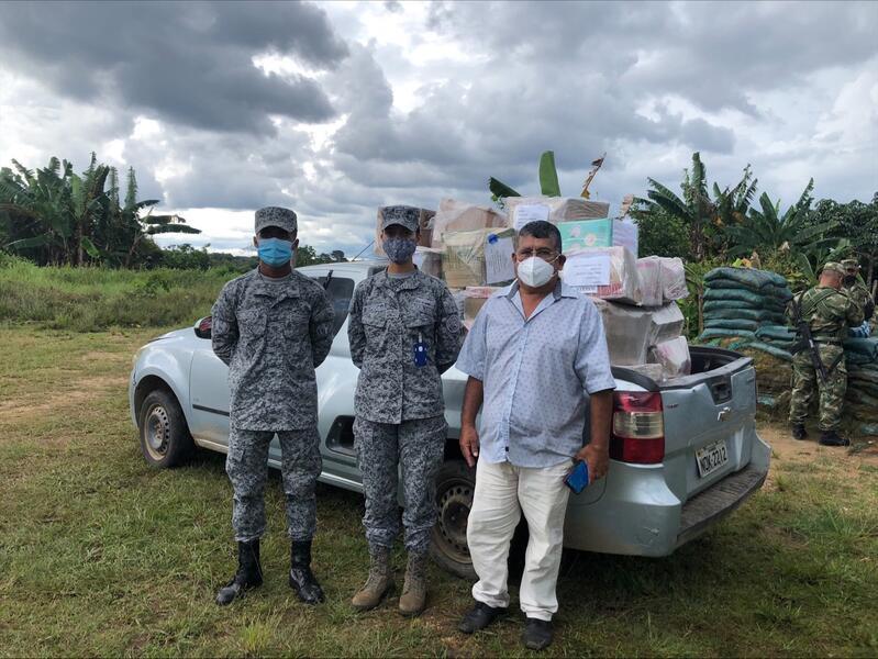 Comunidades del Amazonas son beneficiados con Kits Escolares, gracias a la Fuerza Aérea Colombiana