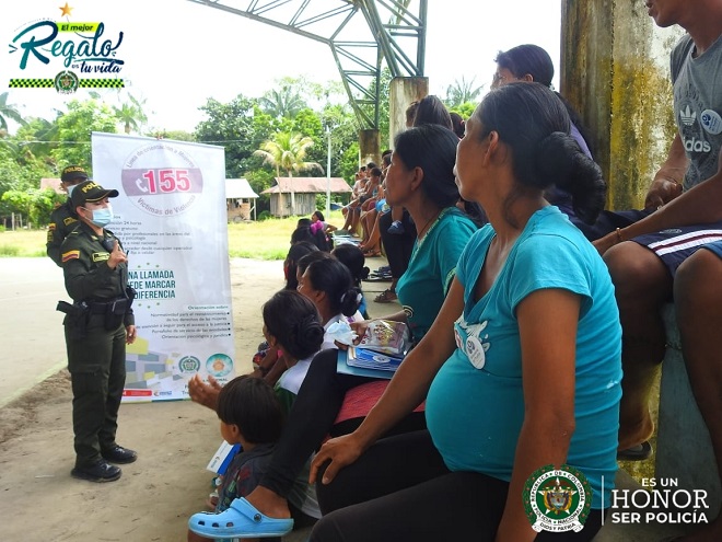 POLICÍA CONMEMORA EL DÍA DE LOS DERECHOS HUMANOS JUNTO A LAS COMUNIDADES INDIGENAS DEL AMAZONAS POLICÍA CONMEMORA EL DÍA DE LOS DERECHOS HUMANOS JUNTO A LAS COMUNIDADES INDIGENAS DEL AMAZONAS