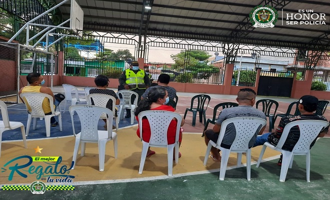 POLICÍA FORTALECE PARTICIPACIÓN CÍVICA EN BARRIO PORVENIR DE LETICIA POLICÍA FORTALECE PARTICIPACIÓN CÍVICA EN BARRIO PORVENIR DE LETICIA