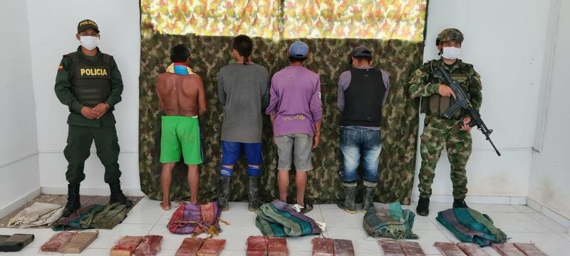 DURO GOLPE AL NARCOTRÁFICO EN EL AMAZONAS DURO GOLPE AL NARCOTRÁFICO EN EL AMAZONAS