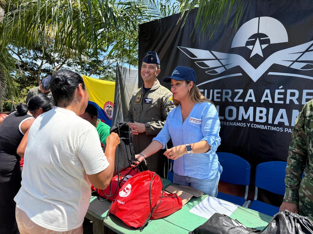 Educación y esperanza vuelan hacia La Pedrera, Amazonas