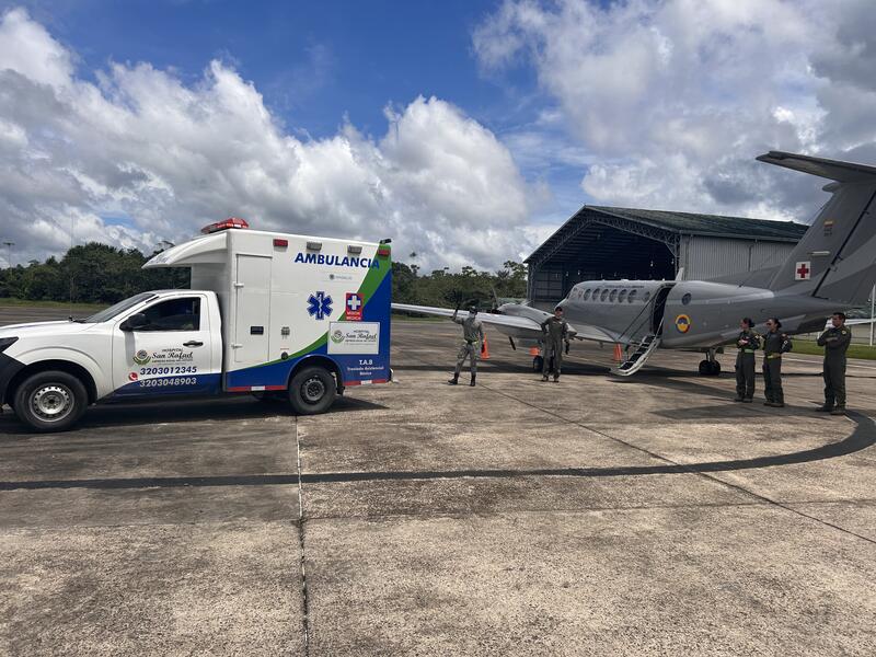 Traslado aeromédico de dos personas que requerían atención prioritaria fue realizado por su Fuerza Aeroespacial Colombiana 