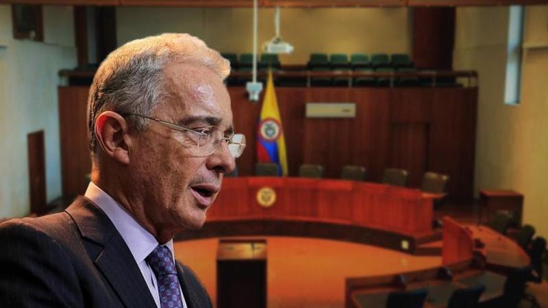 Álvaro Uribe privado de la libertad por presunta manipulación de testigos