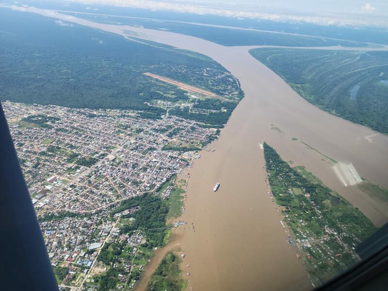 Viaje seguro por el Amazonas con su Fuerza Aérea Colombiana