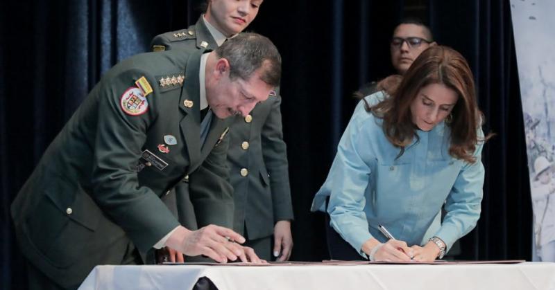 ICBF y Ejército firman convenio para fortalecer protección de la niñez ICBF y Ejército firman convenio para fortalecer protección de la niñez